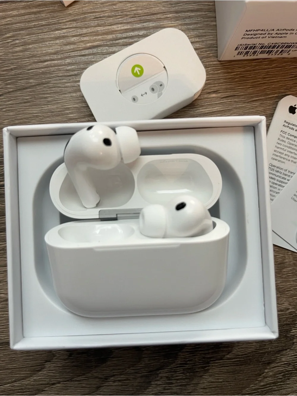 Apple AirPod Pro 3s in White with charging case